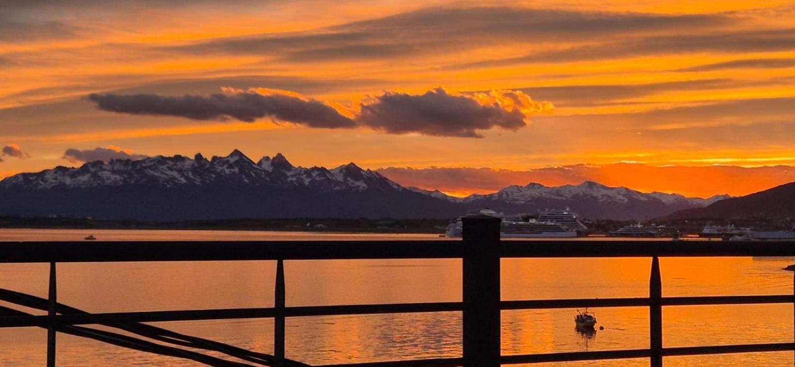 Balcones Del Beagle Apart Ushuaia Exterior photo